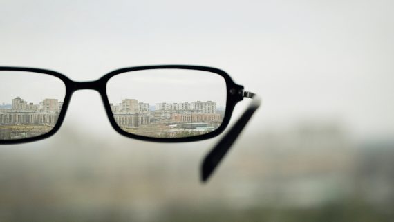Why Does Our Eyesight Deteriorate?